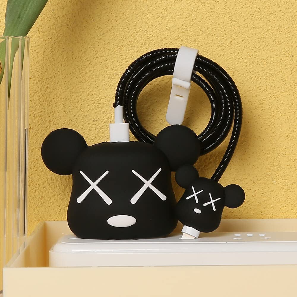 محافظ کابل شارژر عروسکی ایفون 20 وات سلیکونی اورجینال با گارانتی - iPhone Doll Cable Protector 20W Silicon Original - نمای نزدیک