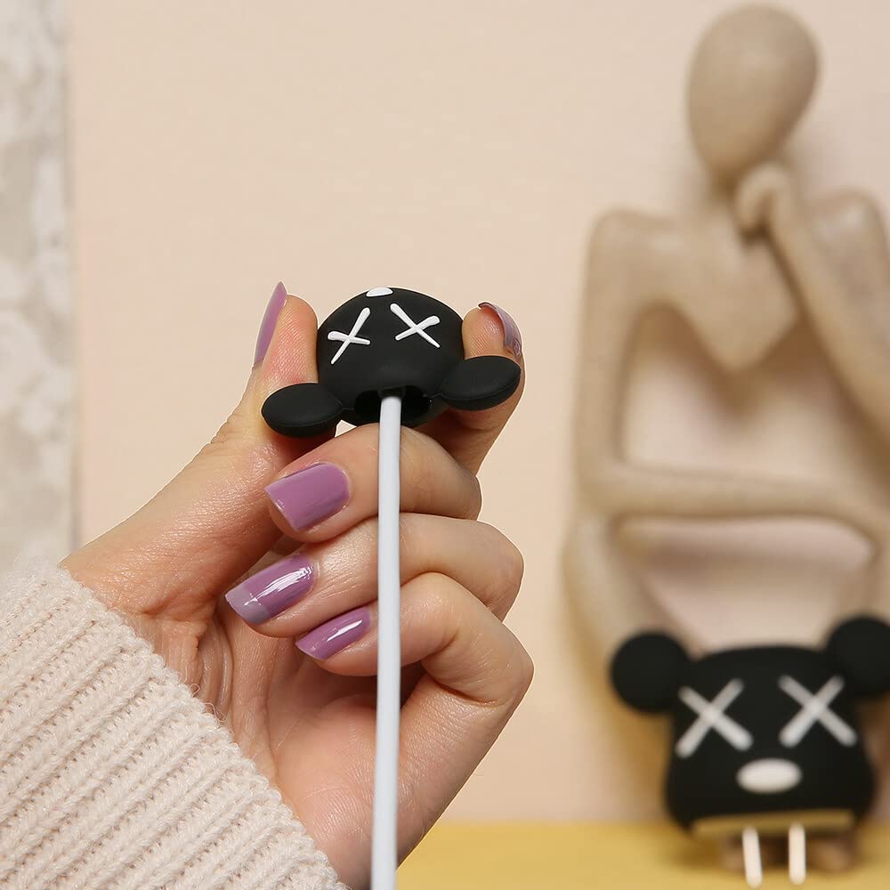 محافظ کابل شارژر عروسکی ایفون 20 وات سلیکونی اورجینال با گارانتی - iPhone Doll Cable Protector 20W Silicon Original - نمای کلی